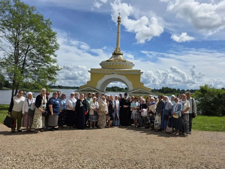 Паломничество в Нило-Столобенскую пустынь